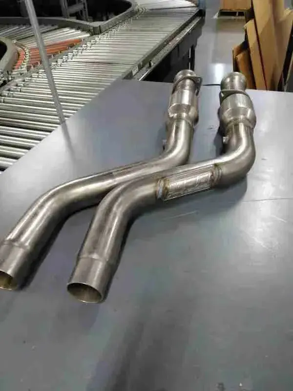 Open Box Bbk 2005-2023 Dodge Challenger Charger Short Mid X Pipe W Catalytic Converters 2-3/4 For Lt Headers 1