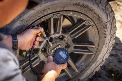 Arb E-Z Deflator Digital Gauge With Extended Valve 2