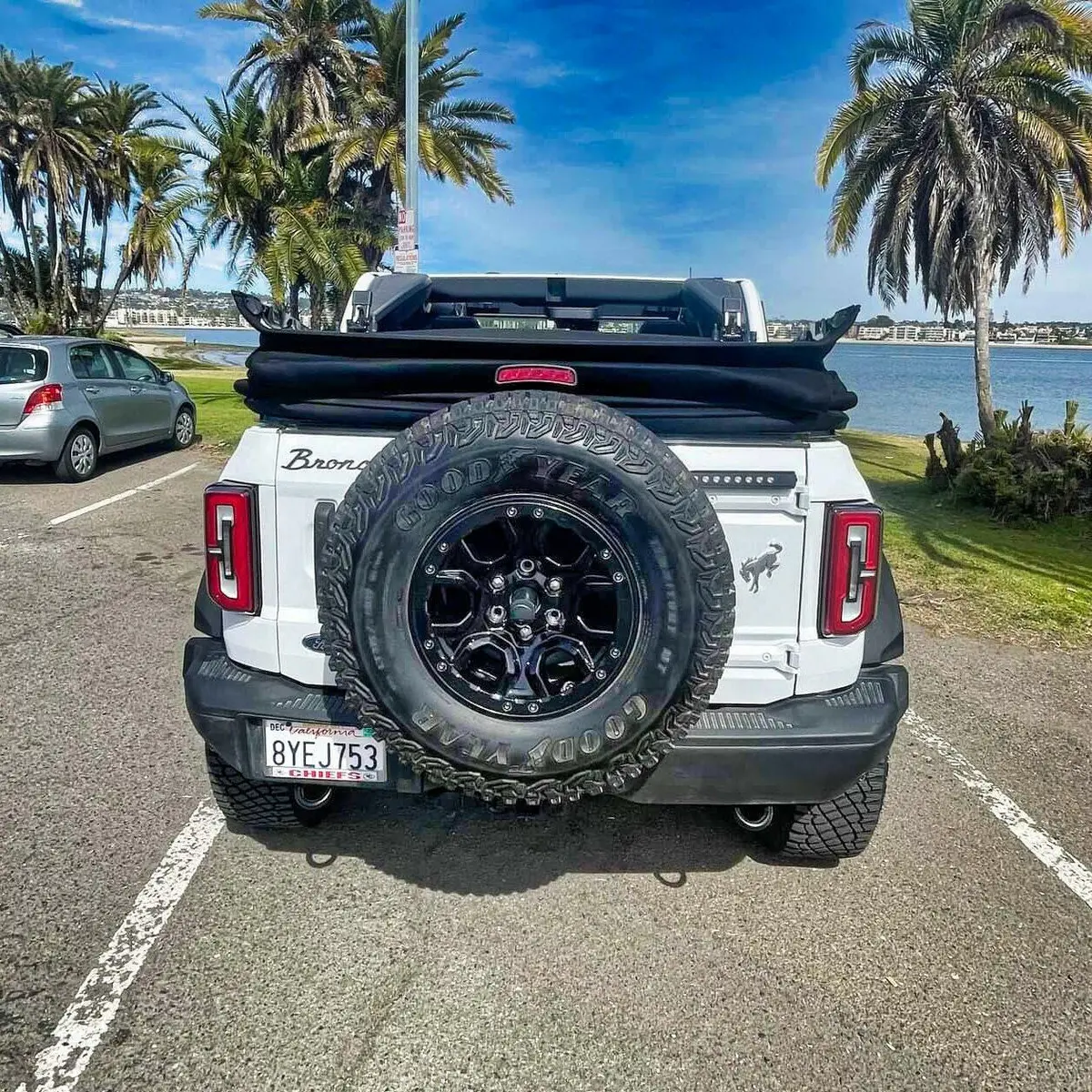 2021+ Ford Bronco Tailgate Hinge/Reverse/Chase Light Kit 1