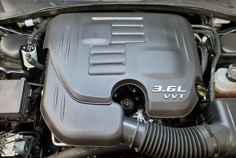 J&L 11-23 Dodge Charger/Challenger/Chrysler 300C 3.6 Oil Separator 3.0 Passenger Side - Clear Anodized 2