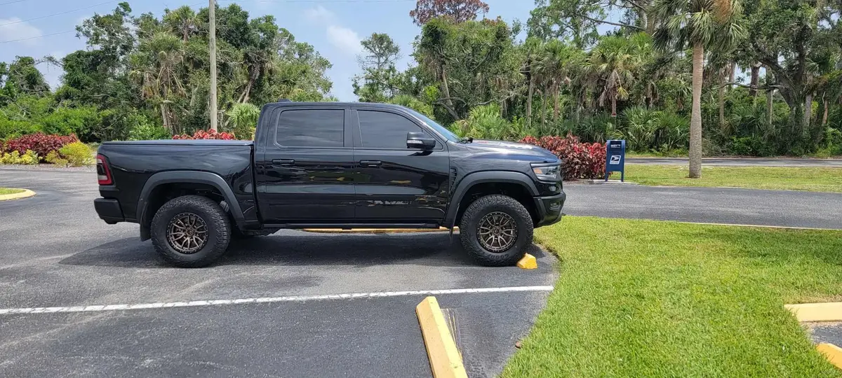 Fuel Wheels Rebel D679 (Multiple Finishes) 6X139.7 3