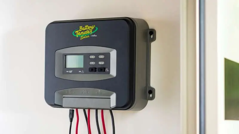 Battery Tender 30A Mppt/450W/12V Indoor Solar Controller System 1