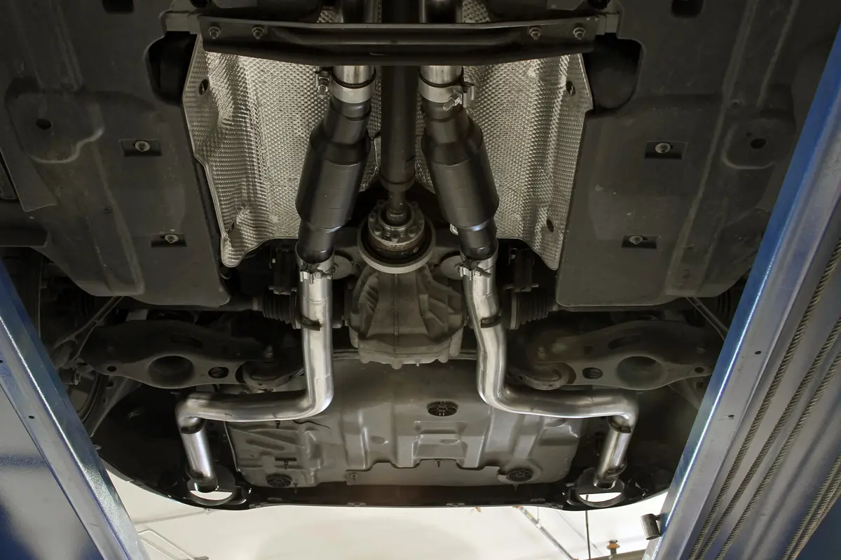 Flowmaster Outlaw Cat-Back Exhaust System 2015-2016 Dodge Charger 5.7L 1