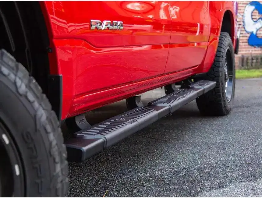 Westin 19-26 Dodge Ram 1500 Crew Cab R5 Nerf Step Bars - Black 1