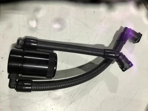 Scratch & Dent J&L 15-25 Dodge Hellcat/Demon 6.2L Hemi Passenger Side Oil Separator 3.0 - Black Anodized 1