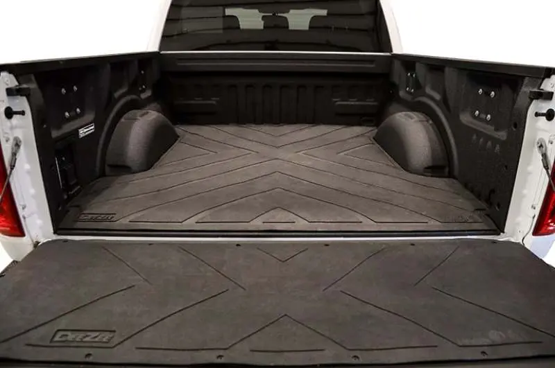Deezee 19-23 Dodge/Ram Ram Heavyweight Bed Mat - Custom Fit 5 1/2Ft Bed (X Pattern) 2