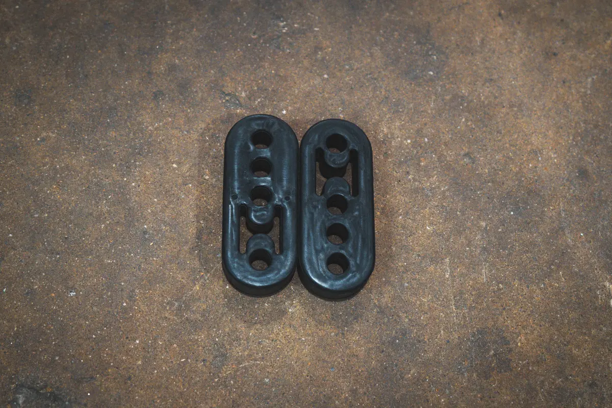 Replacement Adjustable Rubber Hangers (Pack Of 2) 1