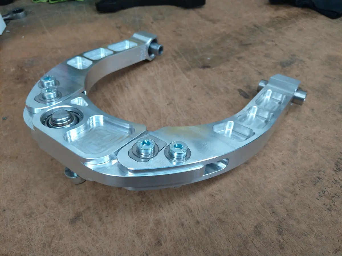 Aad Charger / Challenger / 300 / Magnum Awd Front Upper Control Arms 3