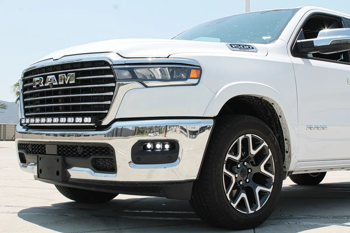 2025+ Ram 1500 Fog Light Kit 1