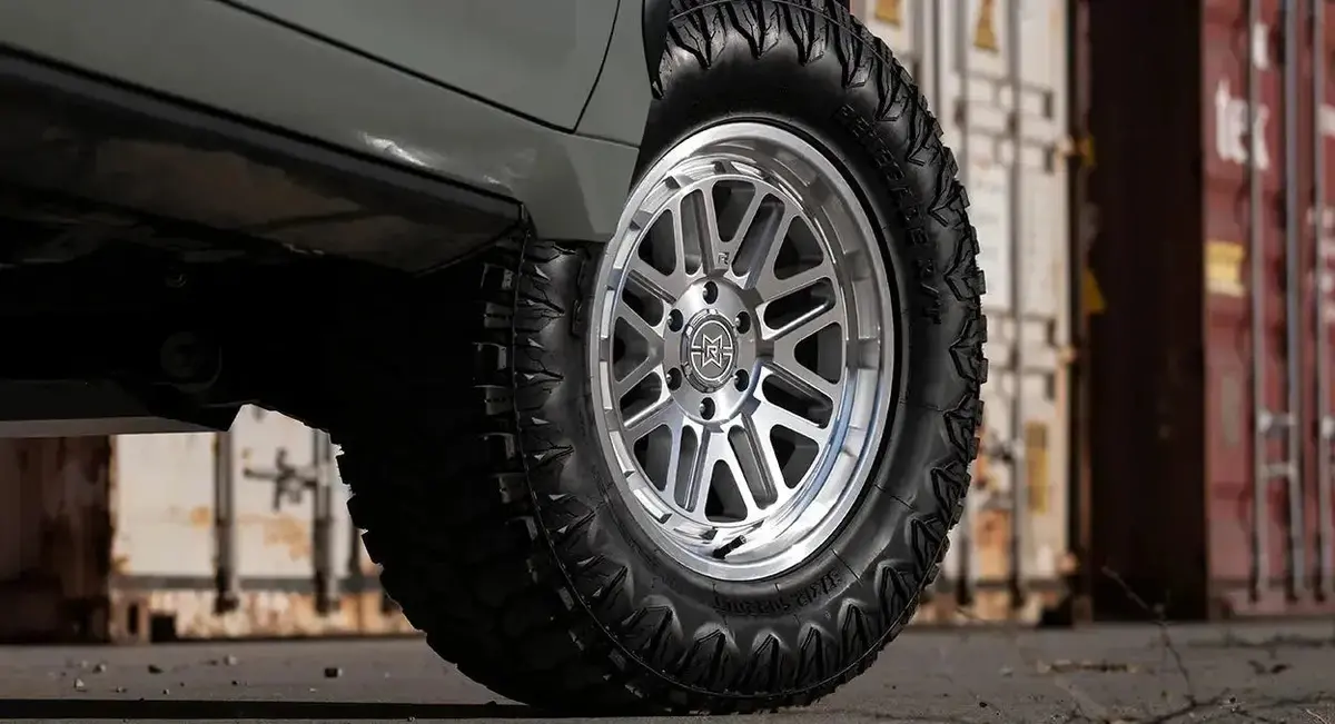 Raised Wheels 804 Machined - Clear Coat 3