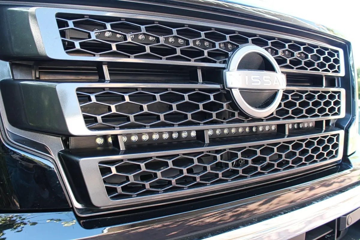 2017+ Nissan Titan Dual 30S Light Bars 3