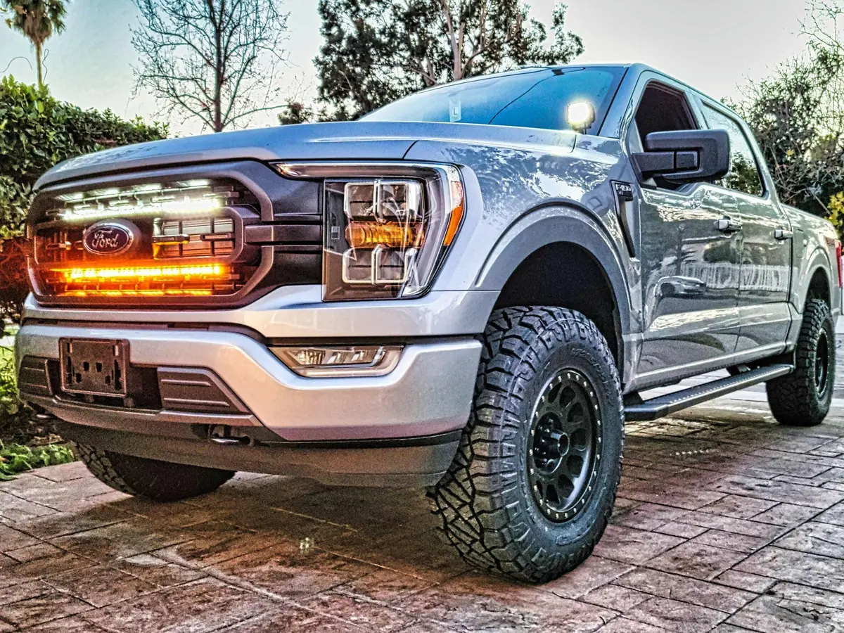 2021-2023 Ford F150 Dual 30S Light Bars 1