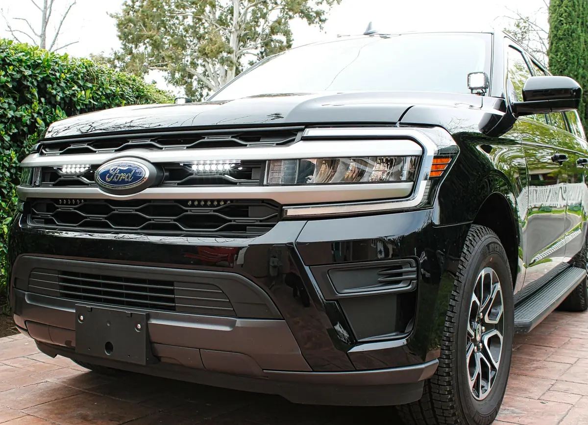 2022-2024 Ford Expedition (2) 11In Light Bars 1