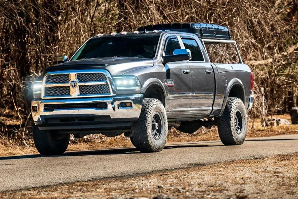 09-18(19 & Up Classic) Ram 1500 Gtr Lighting Carbide Led Headlights 1