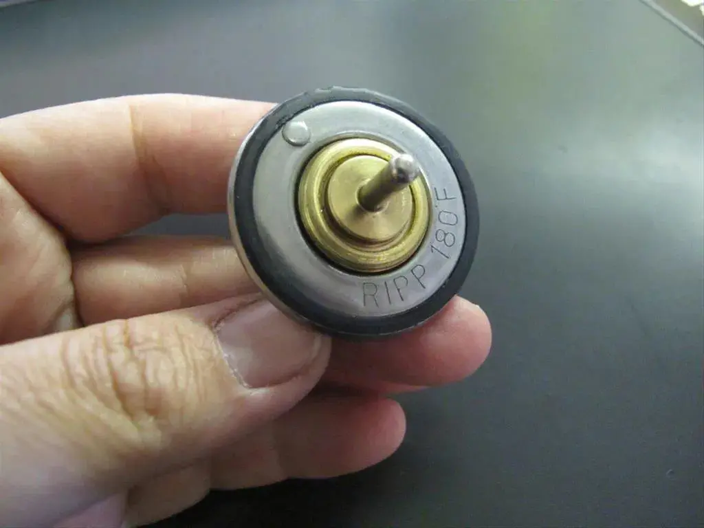 Ripp Pentastar 3.6 180 Deg Thermostat 2