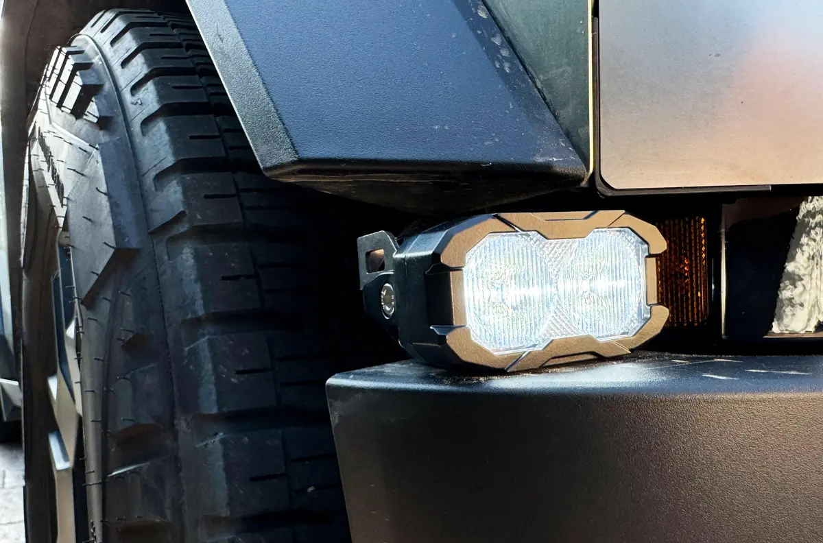Tesla Cybertruck Bumper Light Pods 1